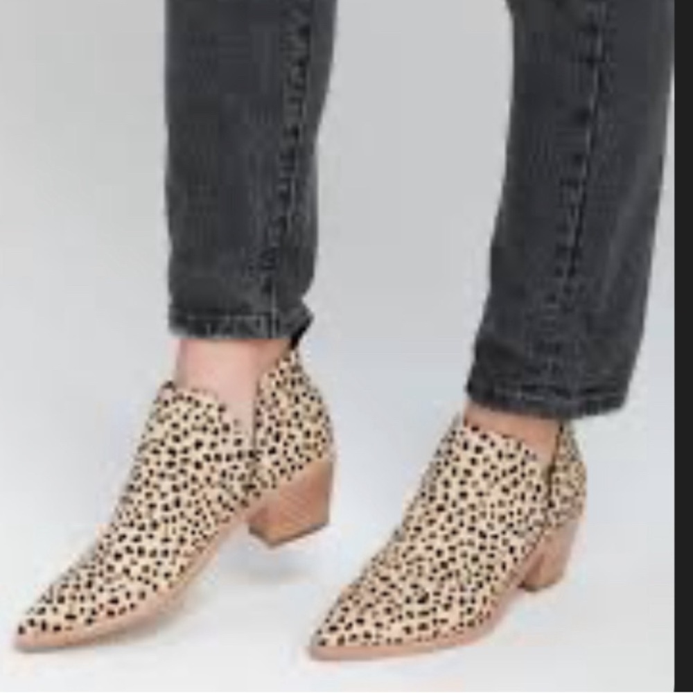 Dolce Vita Tan and Black Heeled Boots